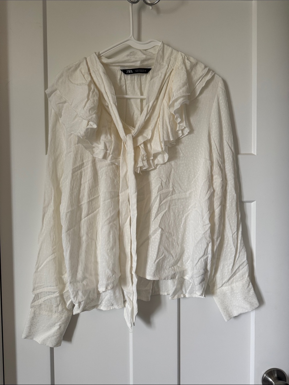 Zara Ivory Ruffle V-Neck Long Sleeve Blouse
